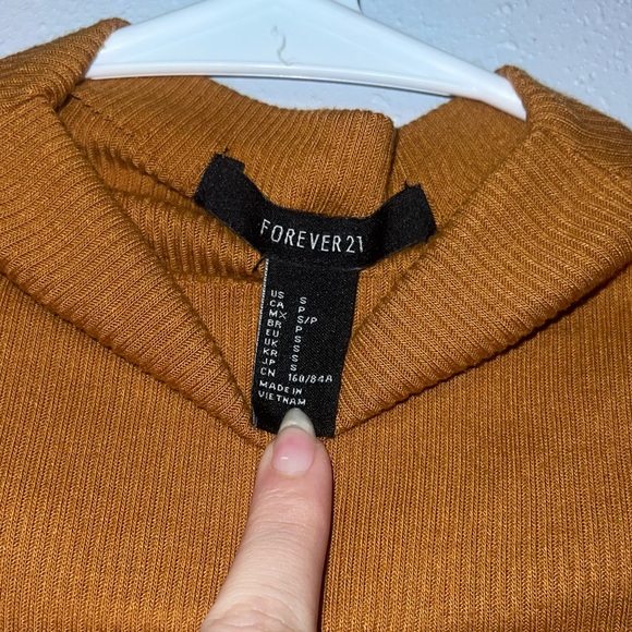 Forever21 High Neck Top NWOT - Picture 2 of 2